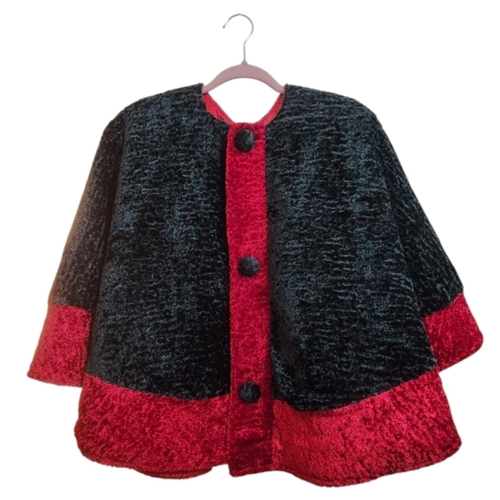 Elegant Black and Red Women's Cape/Tree Skirt